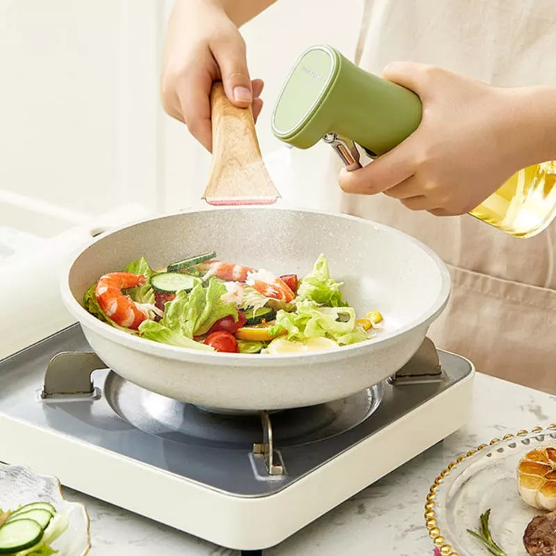 Borrifador de Azeite Dispenser Porta Azeite e Vinagre Castiliani, prático e elegante para temperar alimentos.