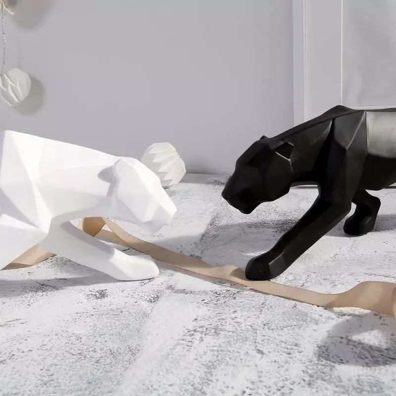 Decoração de Mesa de Resina Estátua Leopardo Castiliani, peça sofisticada e elegante para ambientes modernos