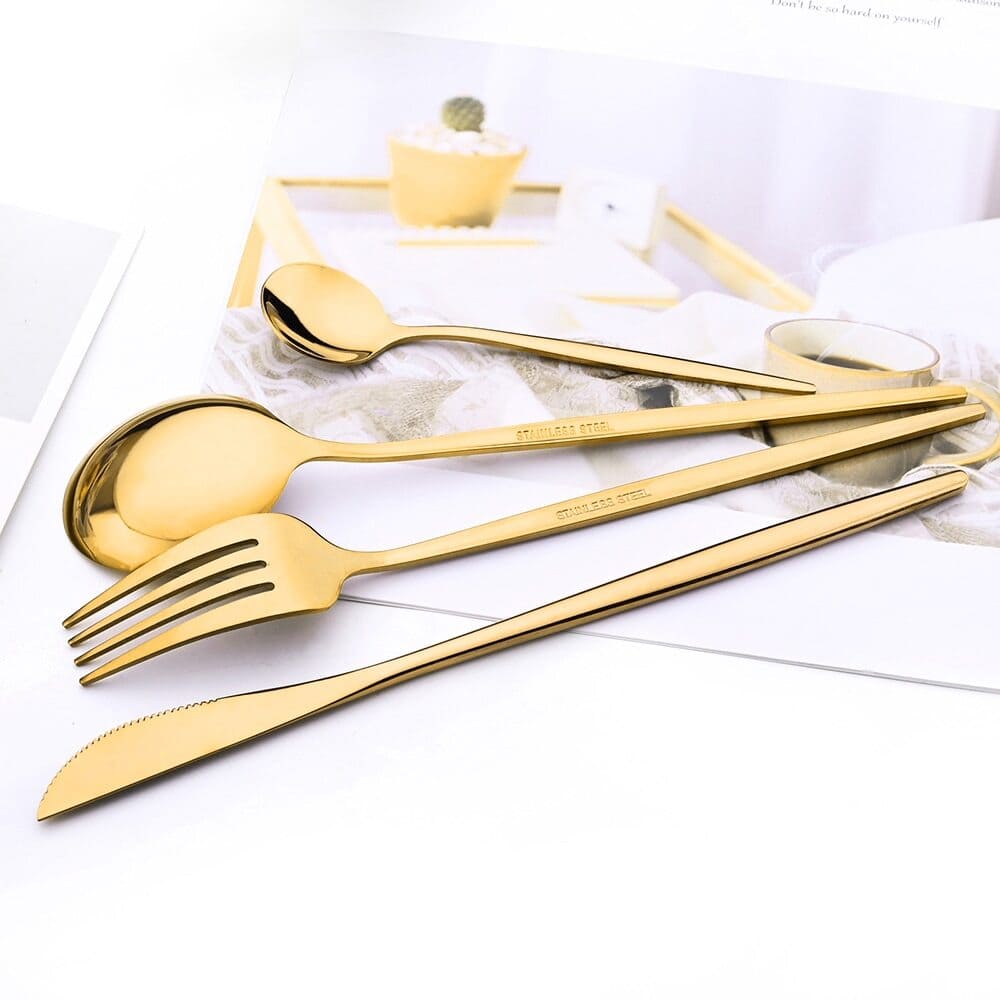 Jogo de Talheres Inox 24 Peças Premium Castiliani, com design sofisticado e ideal para mesas elegantes