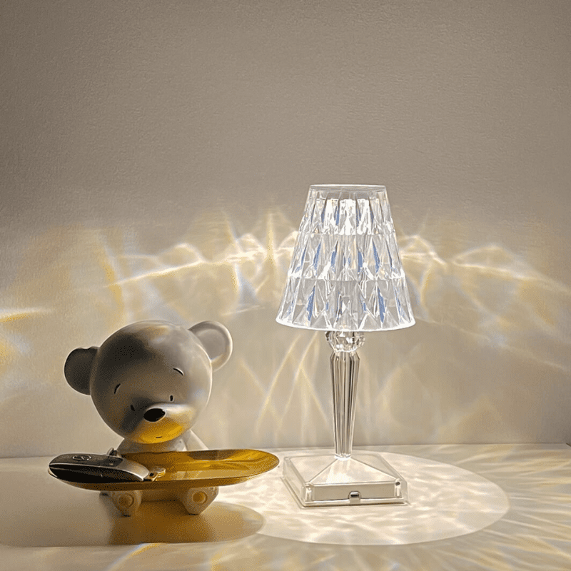 Luminária de Mesa LED Diamante USB 3 em 1 Sem Fio Castiliani, com 3 modos de iluminação e design elegante
