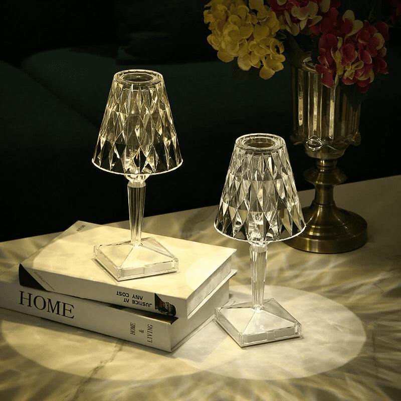 Luminária de Mesa LED Diamante USB 3 em 1 Sem Fio Castiliani, com 3 modos de iluminação e design elegante