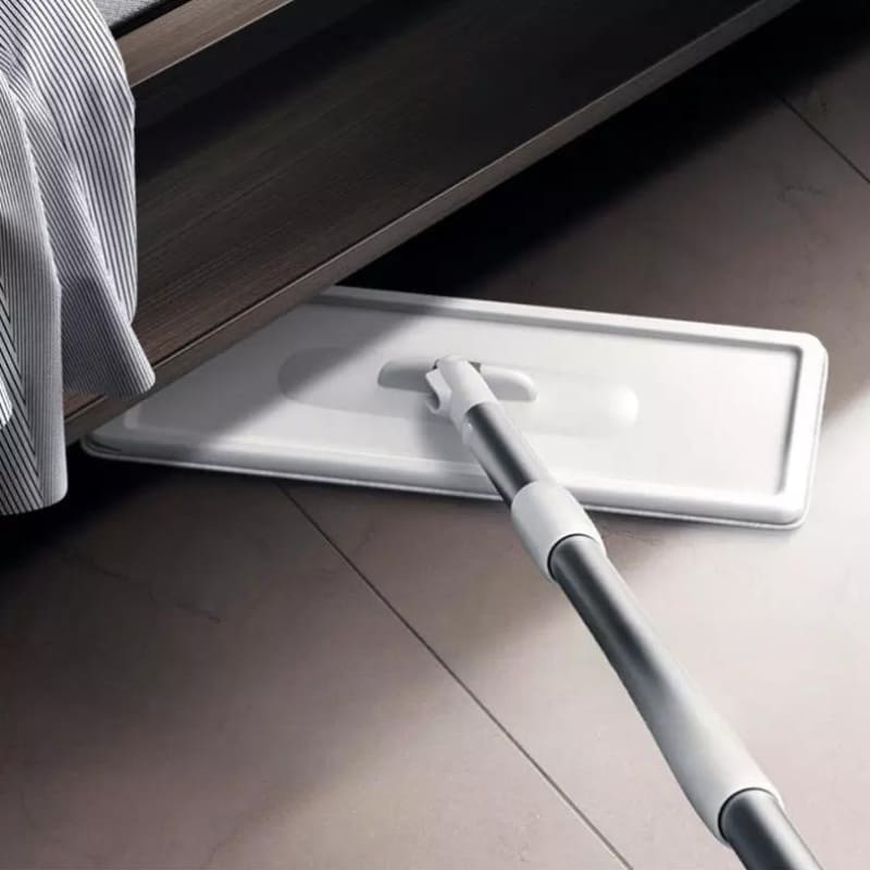 Mop de Limpeza Giratório SwiftClean™ Castiliani, ideal para uma limpeza eficiente e prática com rotação 360º