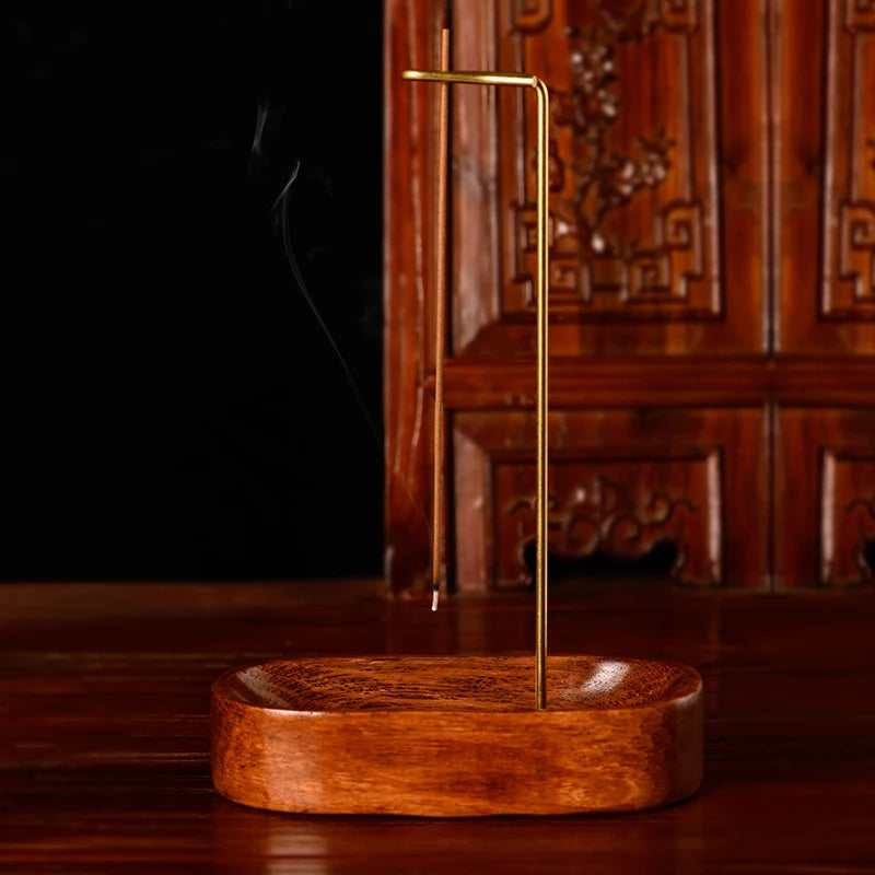 Suporte de Incenso em Madeira Natural Castiliani, ideal para criar um ambiente relaxante com elegância e funcionalidade