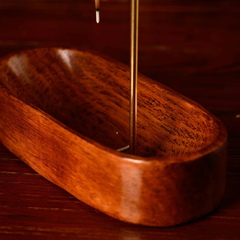 Suporte de Incenso em Madeira Natural Castiliani, ideal para criar um ambiente relaxante com elegância e funcionalidade