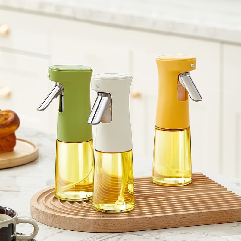 Borrifador de Azeite Dispenser Porta Azeite e Vinagre Castiliani, prático e elegante para temperar alimentos.

