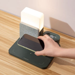 Carregador por Indução Luminária de Mesa e Despertador Castiliani, ideal para quartos com design moderno e funcionalidade prática