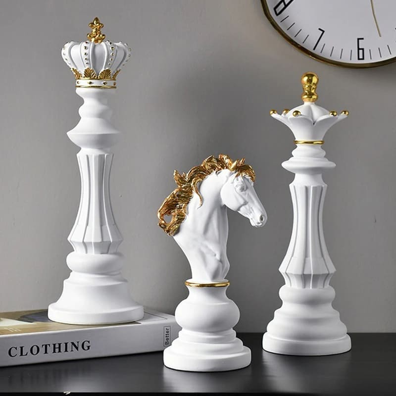 Decoração de Mesa Resina Estátua Peças de Xadrez Castiliani, elegância e estilo para ambientes sofisticados

