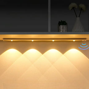 Luminária de LED Magnética com Sensor de Movimento Castiliani, ideal para iluminação automática e prática

