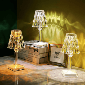 Luminária de Mesa LED Diamante USB 3 em 1 Sem Fio Castiliani, com 3 modos de iluminação e design elegante

