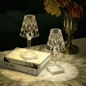 Luminária de Mesa LED Diamante USB 3 em 1 Sem Fio Castiliani, com 3 modos de iluminação e design elegante

