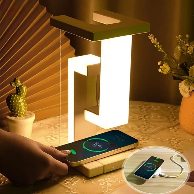 Luminária de Mesa com Carregador por Indução Castiliani, ideal para iPhone e Samsung, com design moderno

