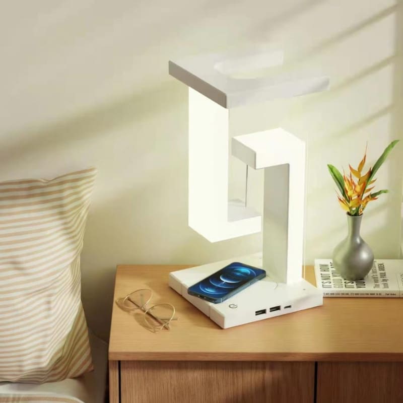 Luminária de Mesa com Carregador por Indução Castiliani, ideal para iPhone e Samsung, com design moderno

