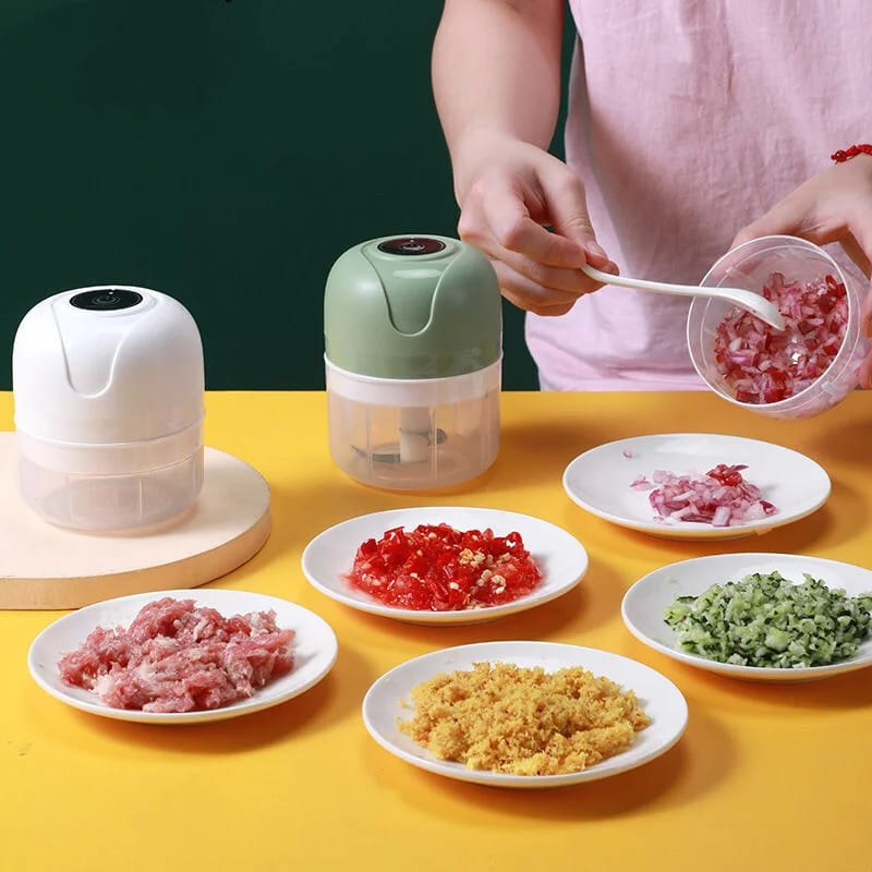 Processador de Alimentos Mini Elétrico USB Portátil Castiliani, ideal para triturar alimentos com praticidade e portabilidade

