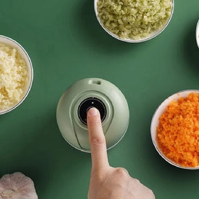 Processador de Alimentos Mini Elétrico USB Portátil Castiliani, ideal para triturar alimentos com praticidade e portabilidade

