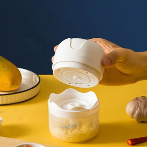 Processador de Alimentos Mini Elétrico USB Portátil Castiliani, ideal para triturar alimentos com praticidade e portabilidade

