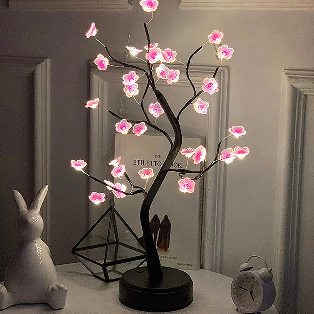 Luminária Decorativa Árvore de Cerejeira Castiliani, iluminação suave e design elegante inspirado na natureza.

