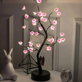 Luminária Decorativa Árvore de Cerejeira Castiliani, iluminação suave e design elegante inspirado na natureza.

