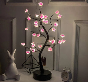 Luminária Decorativa Árvore de Cerejeira Castiliani, iluminação suave e design elegante inspirado na natureza.

