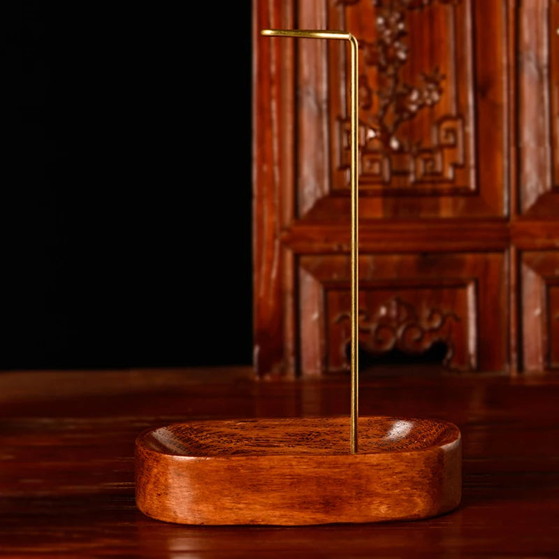 Suporte de Incenso em Madeira Natural Castiliani, ideal para criar um ambiente relaxante com elegância e funcionalidade

